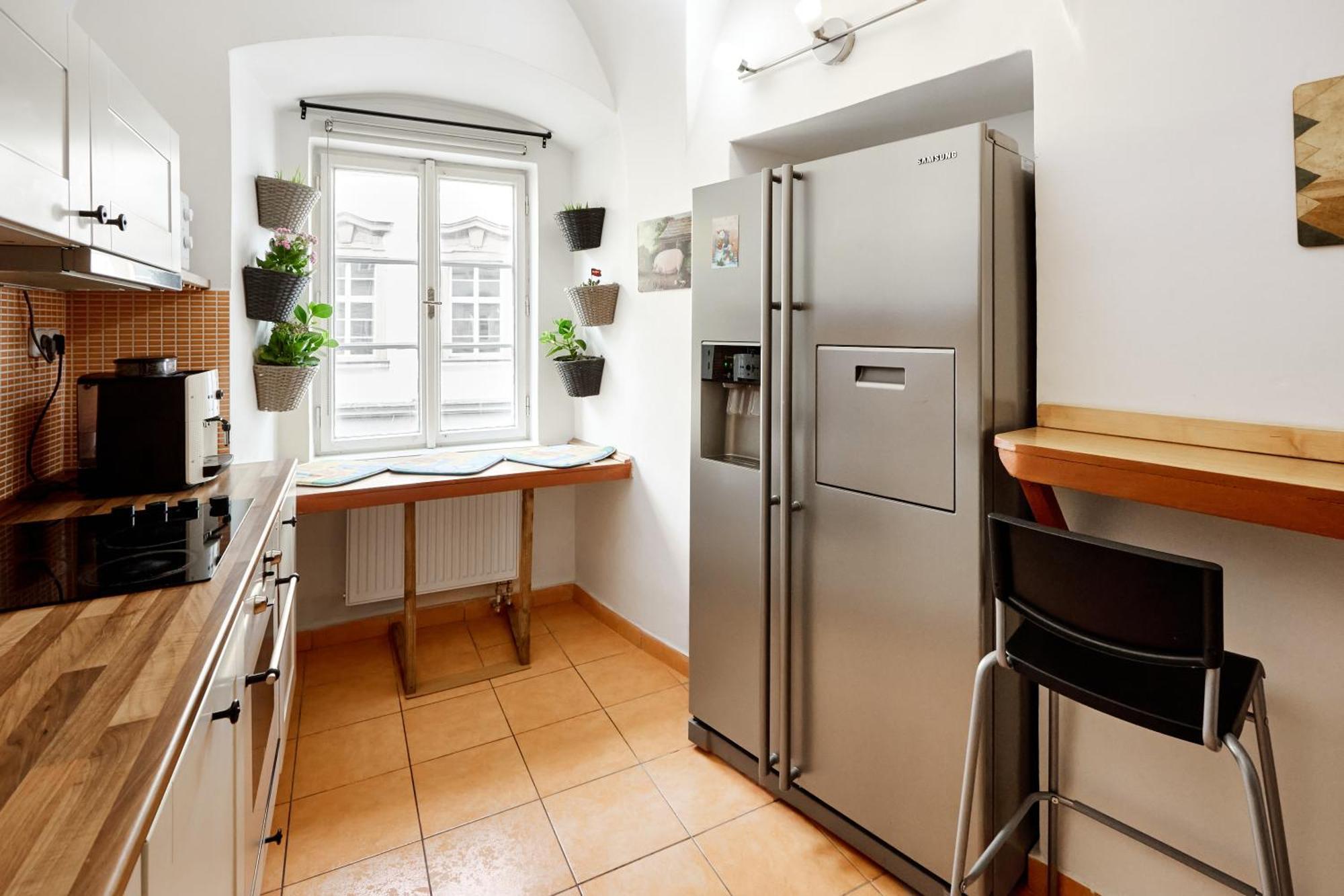 Appartamento At The Blue Lion & Parking Assistance Praga Esterno foto