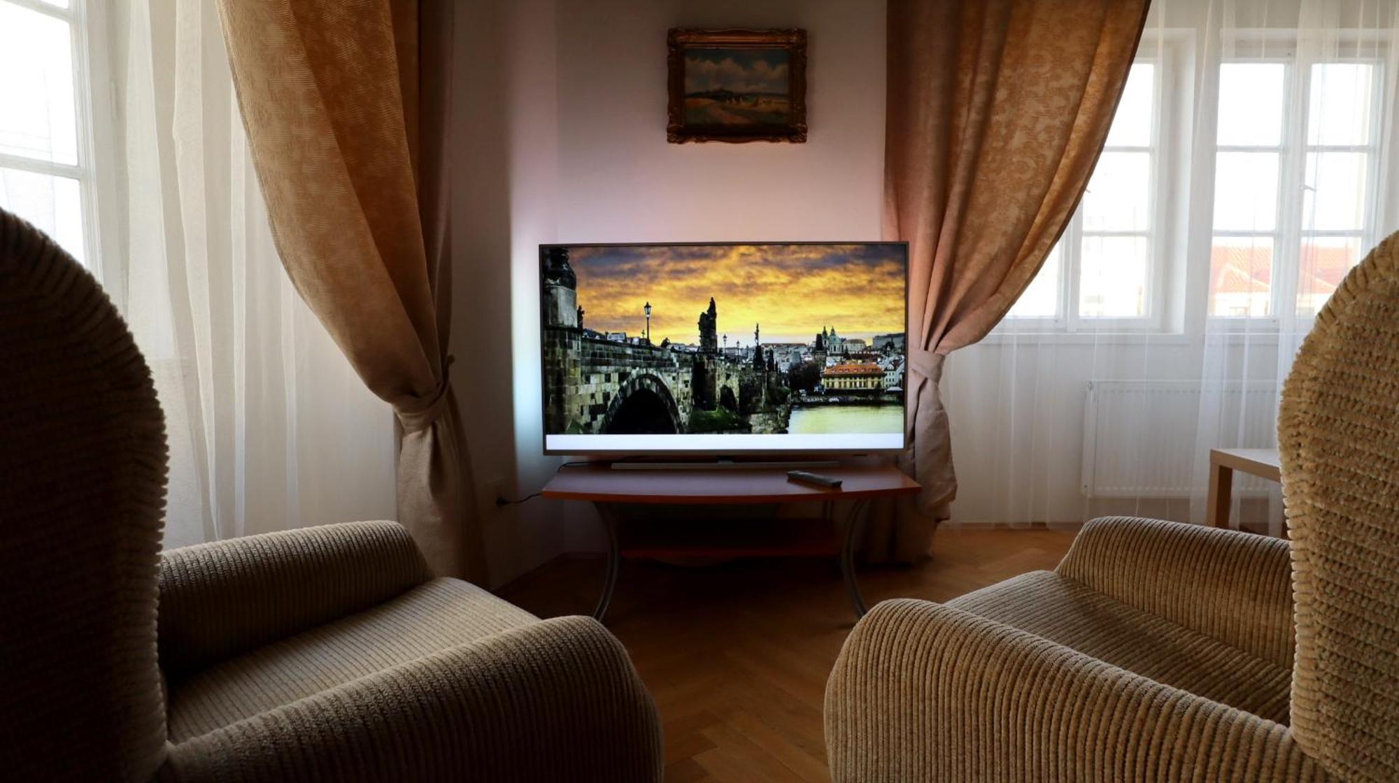 Appartamento At The Blue Lion & Parking Assistance Praga Esterno foto
