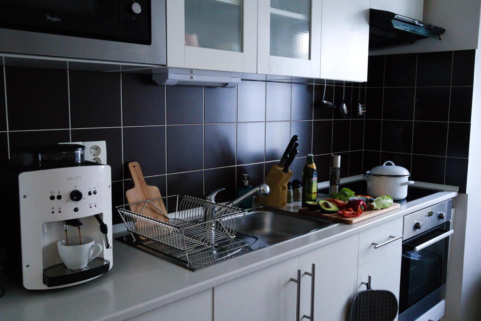 Appartamento At The Blue Lion & Parking Assistance Praga Esterno foto