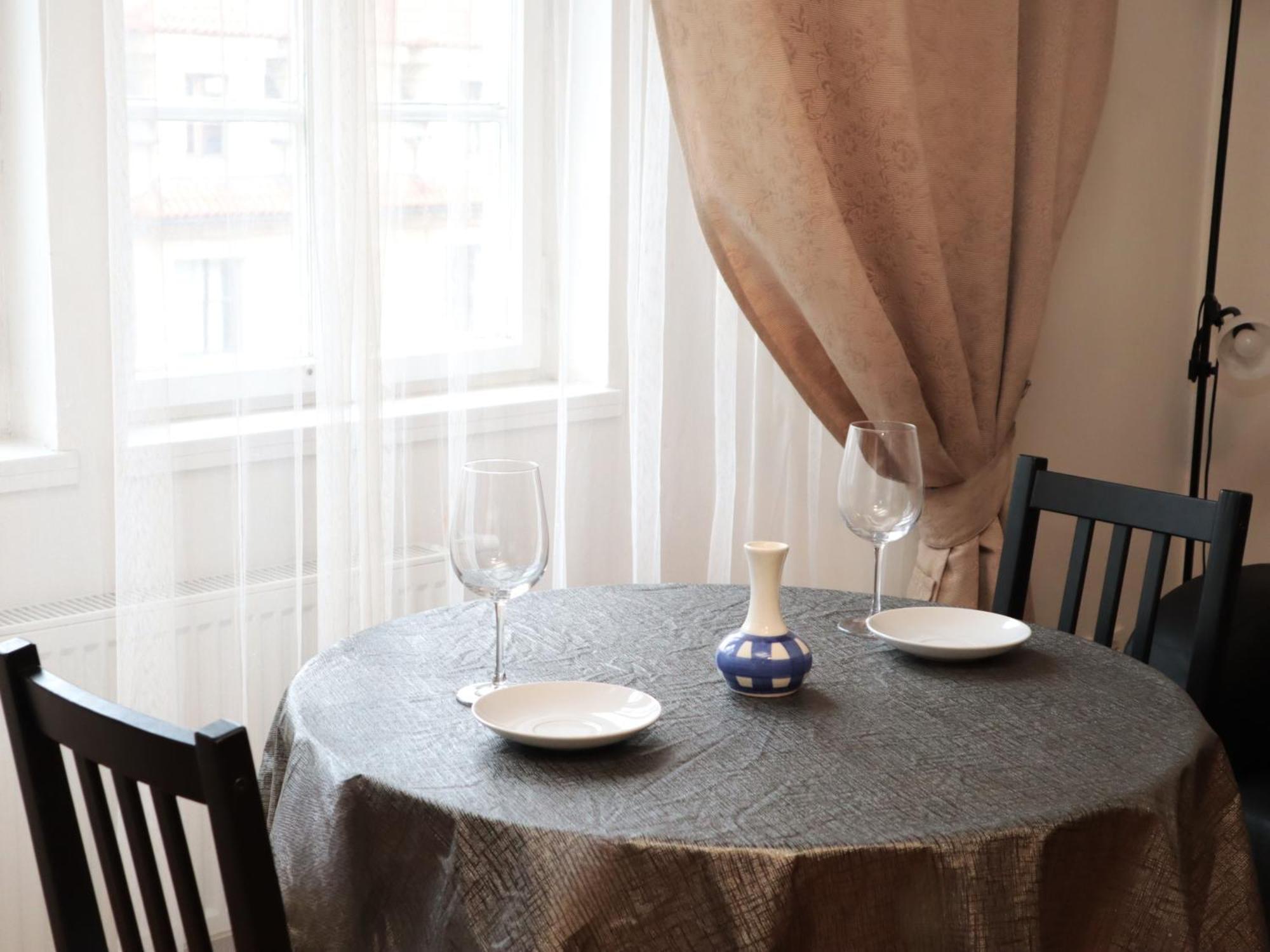 Appartamento At The Blue Lion & Parking Assistance Praga Esterno foto