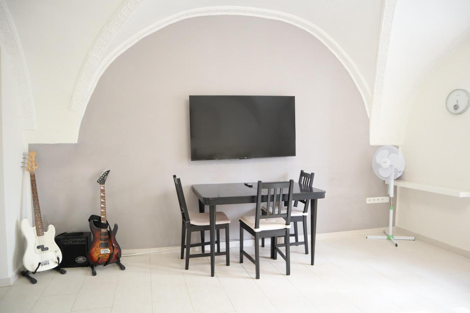 Appartamento At The Blue Lion & Parking Assistance Praga Esterno foto